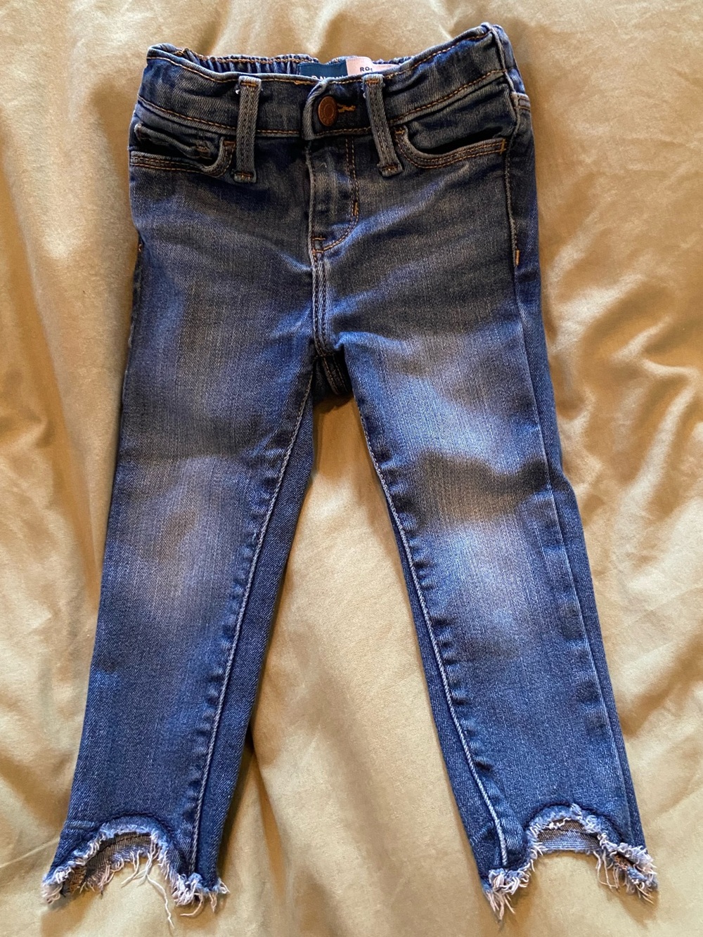 Old Navy 2T girls  Distressed Hem Denim Rockstar Jeggings